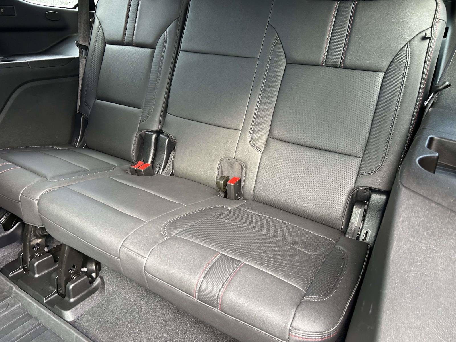 Used 2026 Chevrolet Tahoe RST w/ Comfort Package AWD/4WD image 14