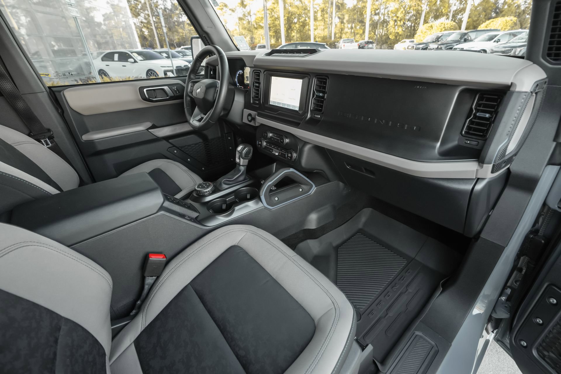 Used 2023 Ford Bronco Wildtrak image 39