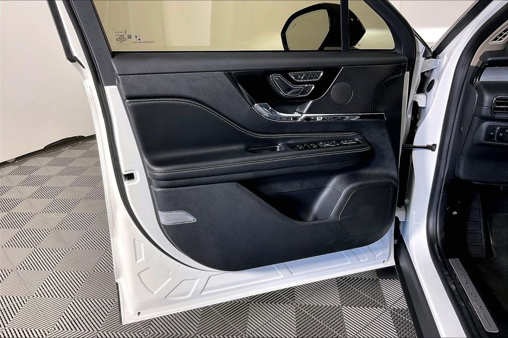 Used 2026 Lincoln Corsair Premiere FWD image 23