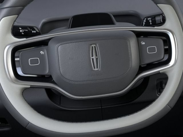 New 2026 Lincoln Navigator L Premier AWD/4WD image 12