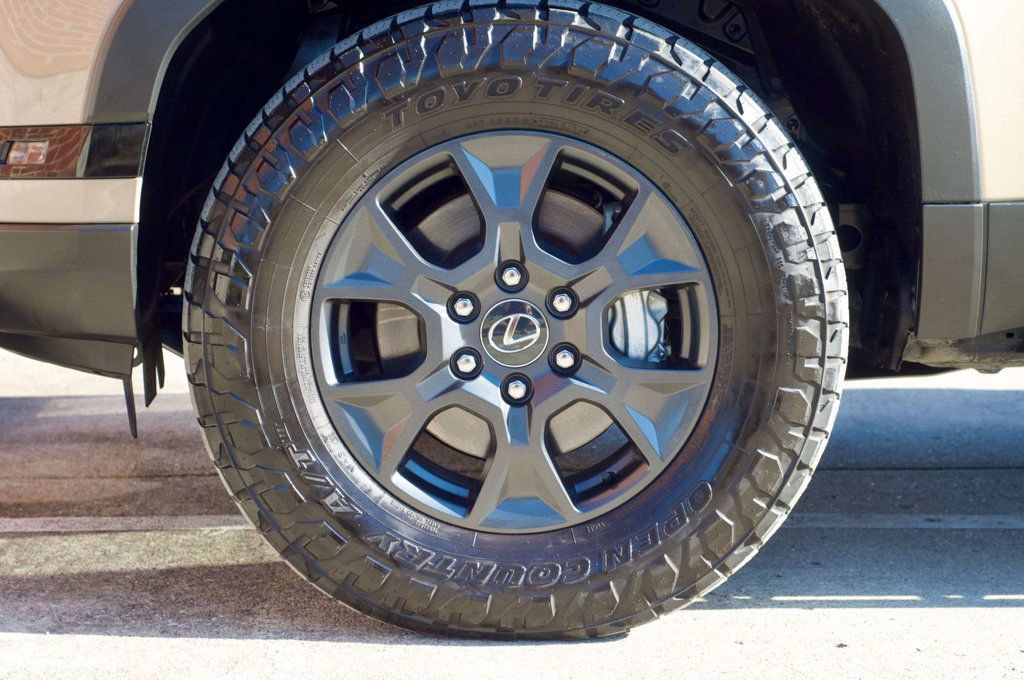 Used 2024 Lexus GX 550 image 48