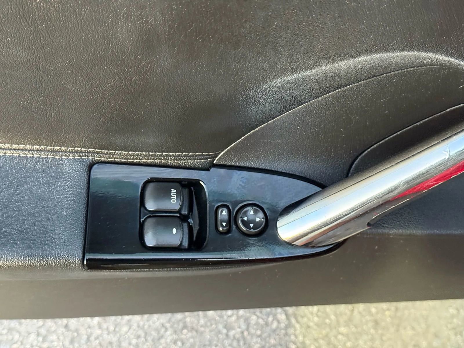 Used 2007 Saturn Sky w/ Premium Trim Pkg image 25