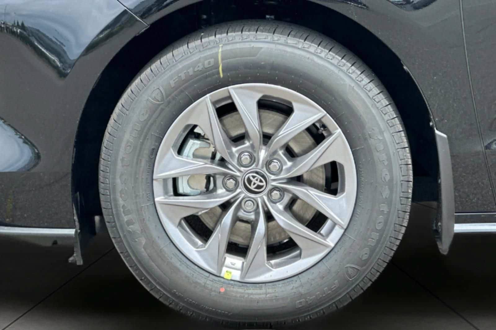 New 2026 Toyota Sienna LE FWD image 33