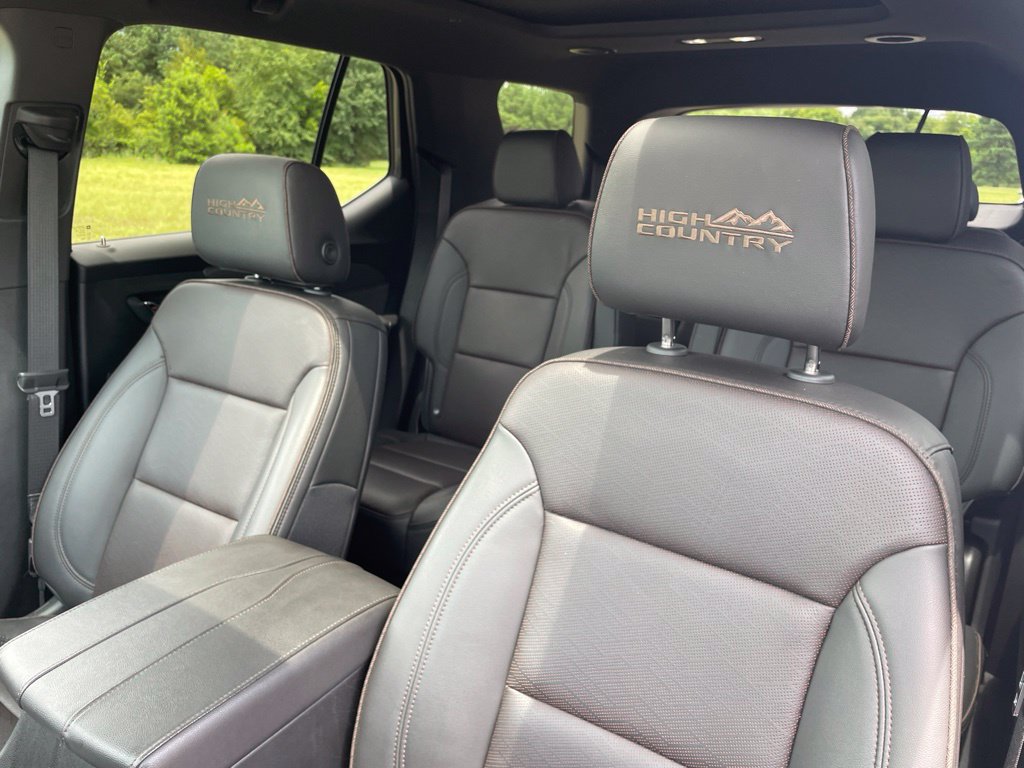 Used 2023 Chevrolet Traverse High Country w/ LPO, Floor Liner Package AWD/4WD image 30