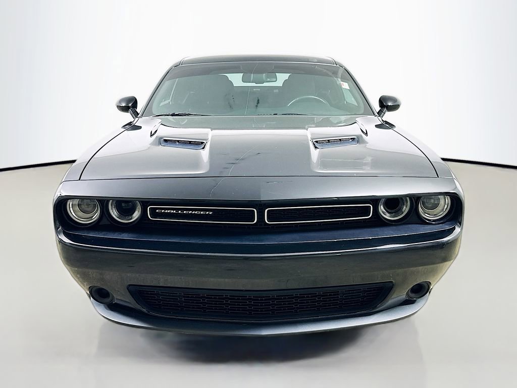 Used 2023 Dodge Challenger SXT video 2
