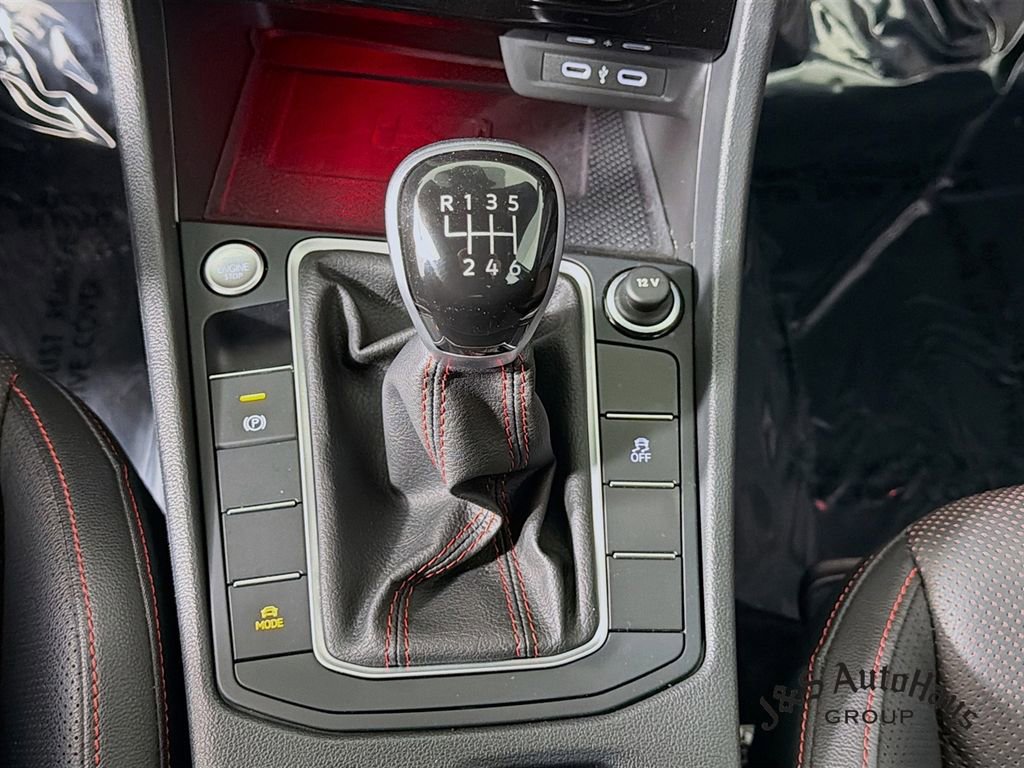 Used 2024 Volkswagen Jetta GLI Autobahn w/ GLI Black Package image 21