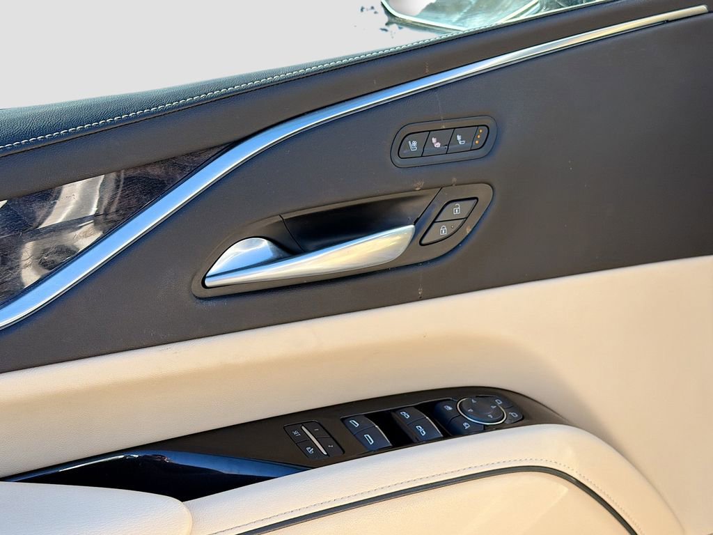 Used 2022 Cadillac Escalade ESV Premium Luxury image 18