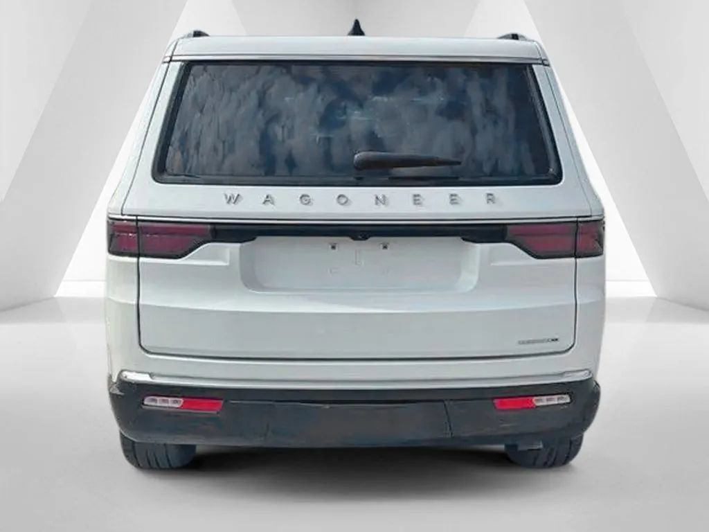 Used 2024 Jeep Wagoneer Series II w/ Flexible Seating Group AWD/4WD image 6