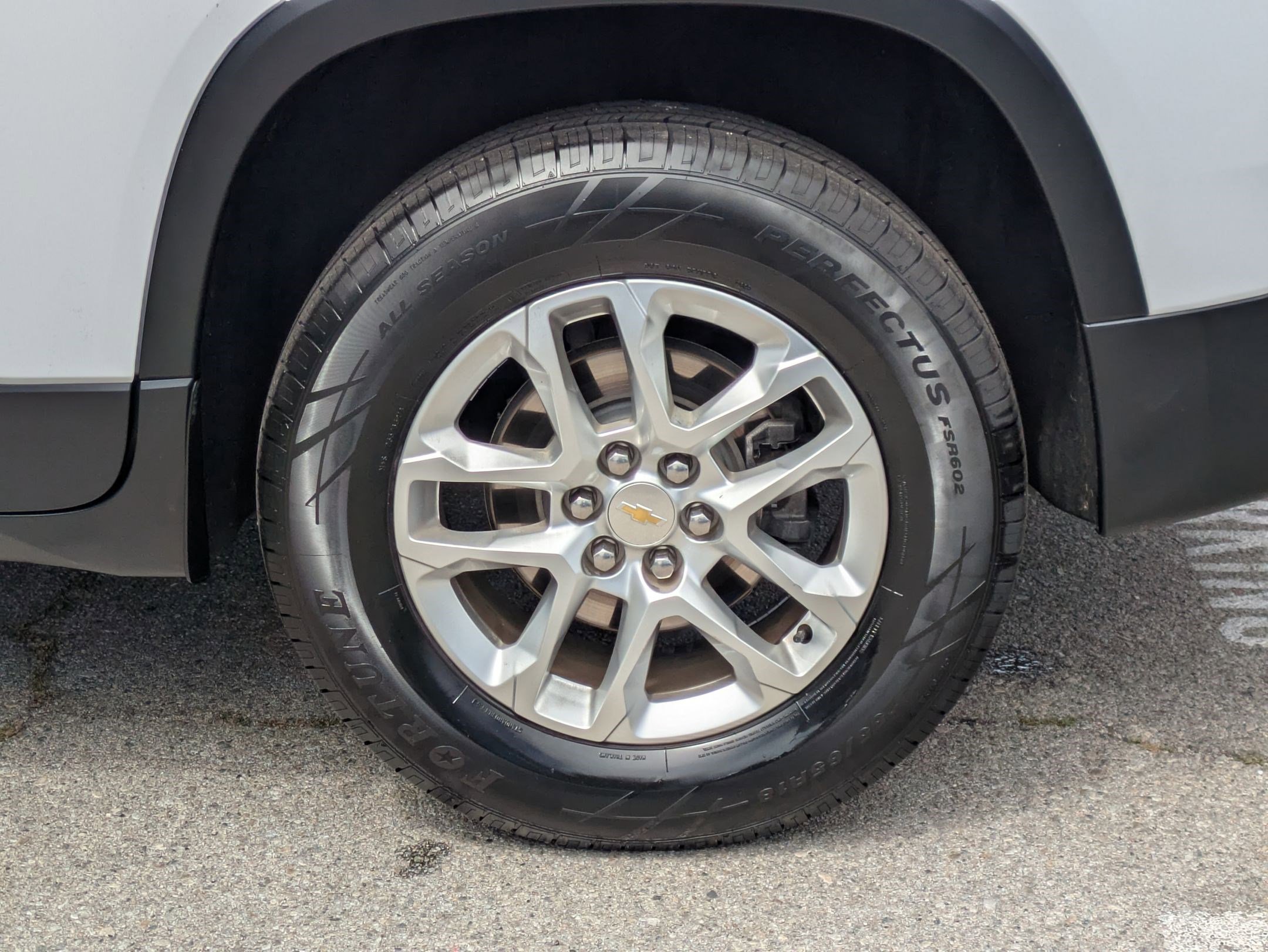 Used 2019 Chevrolet Traverse LS image 9