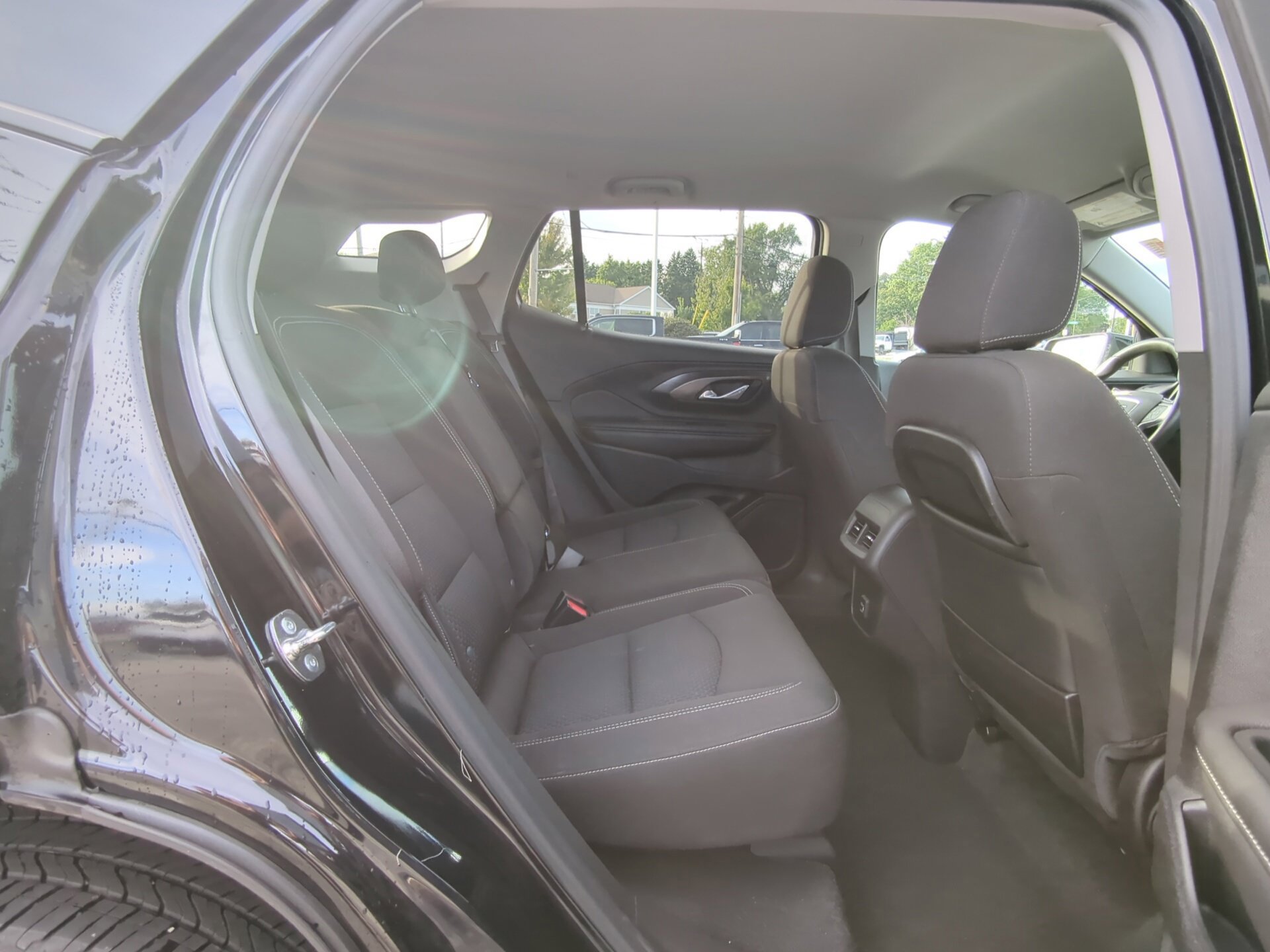 Used 2024 GMC Terrain SLE AWD/4WD image 10