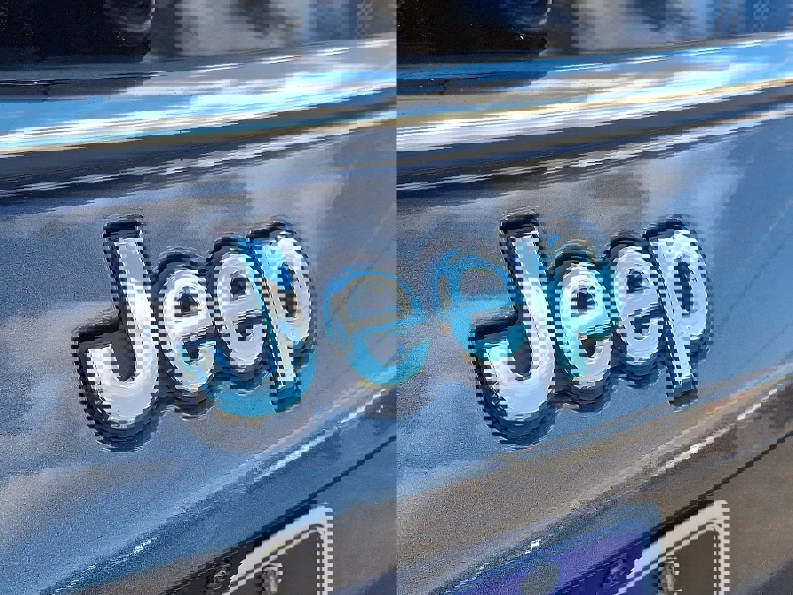 Certified 2024 Jeep Compass Limited image 30