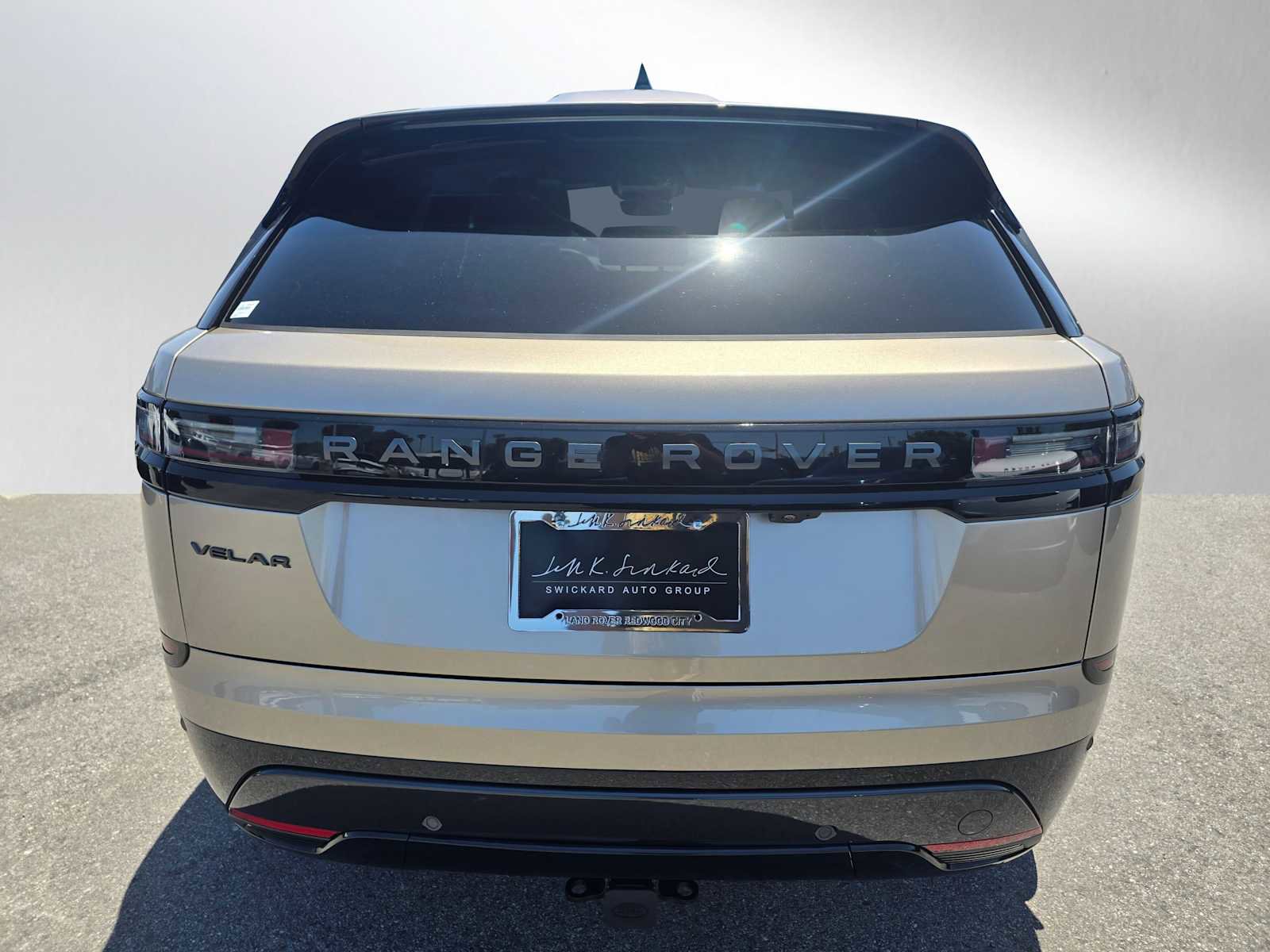 Certified 2026 Land Rover Range Rover Velar Dynamic SE image 4