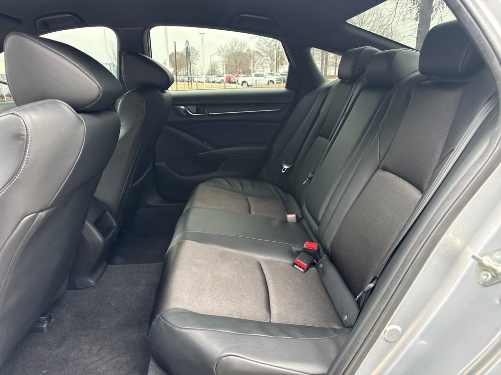 Used 2018 Honda Accord Sport image 26