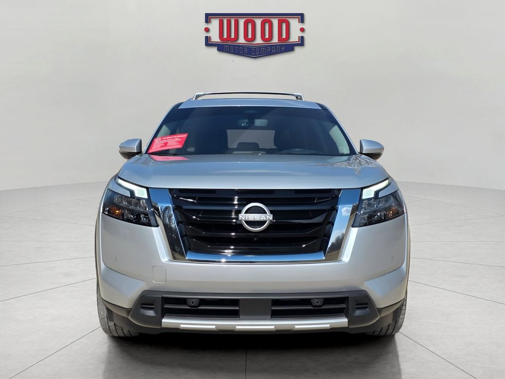 Used 2025 Nissan Pathfinder Platinum w/ Cargo Package image 5