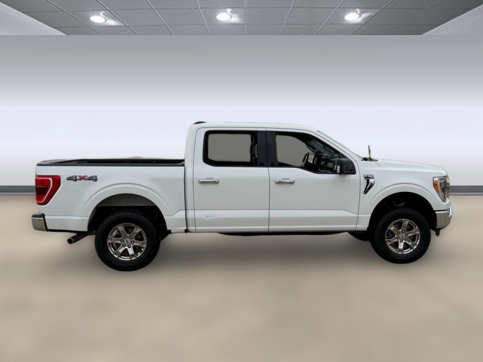 Used 2022 Ford F150 XLT w/ Equipment Group 302A High image 8