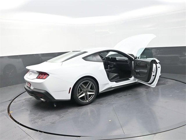 Used 2024 Ford Mustang Coupe image 37
