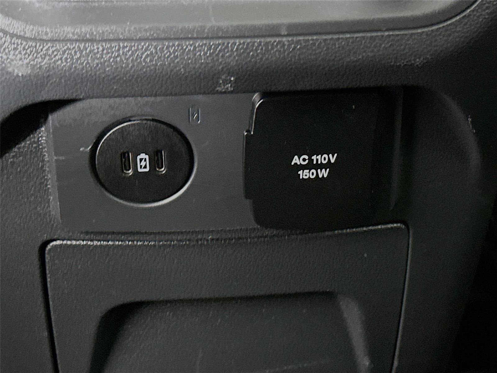 Used 2025 Ford Explorer Platinum w/ LUX Leather Package image 24