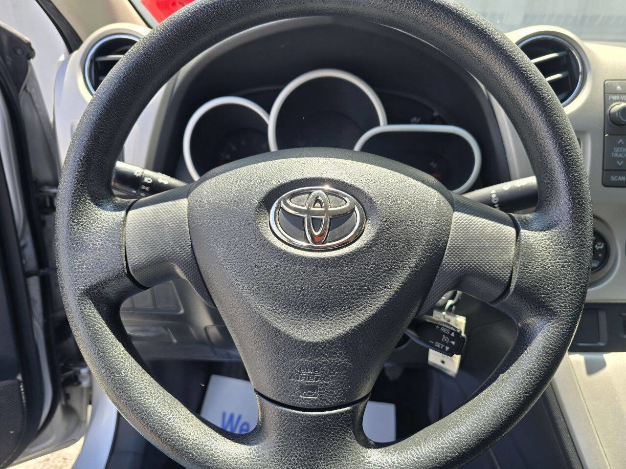 Used 2010 Toyota Matrix FWD image 21