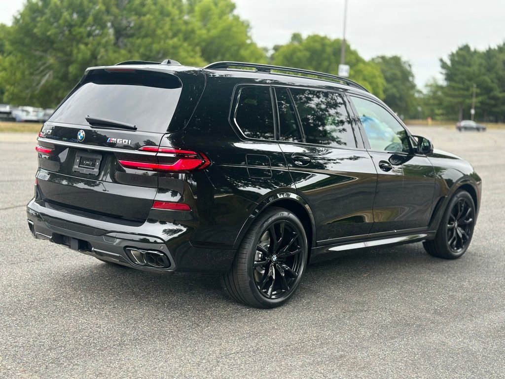 New 2026 BMW X7 M60i image 7