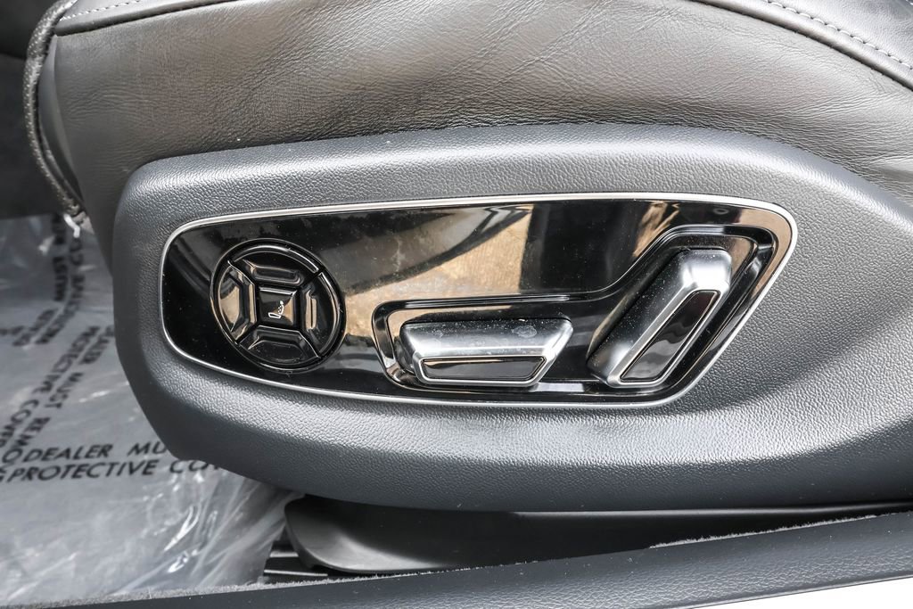 Used 2023 Audi S8 w/ S8 Comfort Plus Package image 11