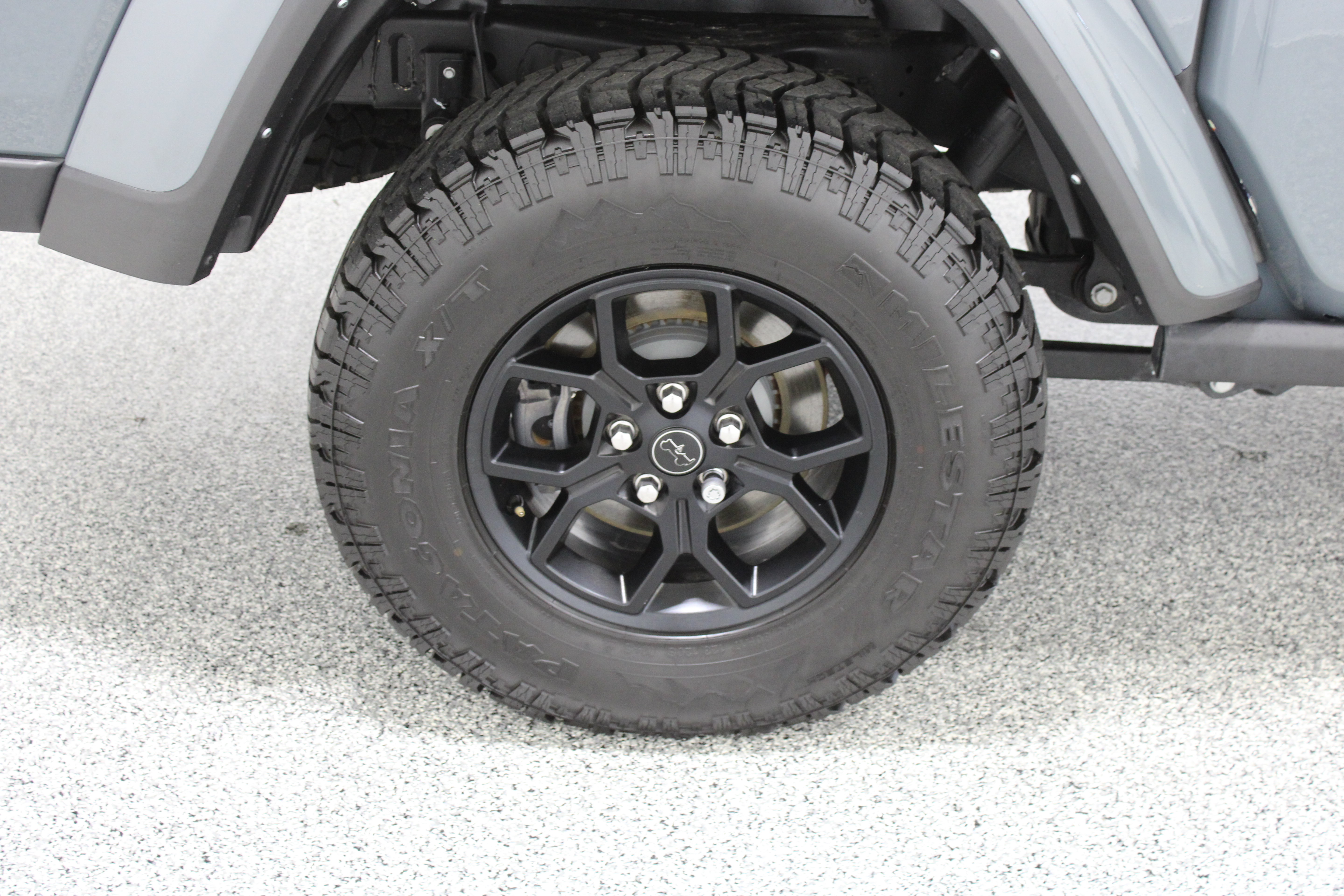 Used 2025 Jeep Gladiator Sport AWD/4WD image 6