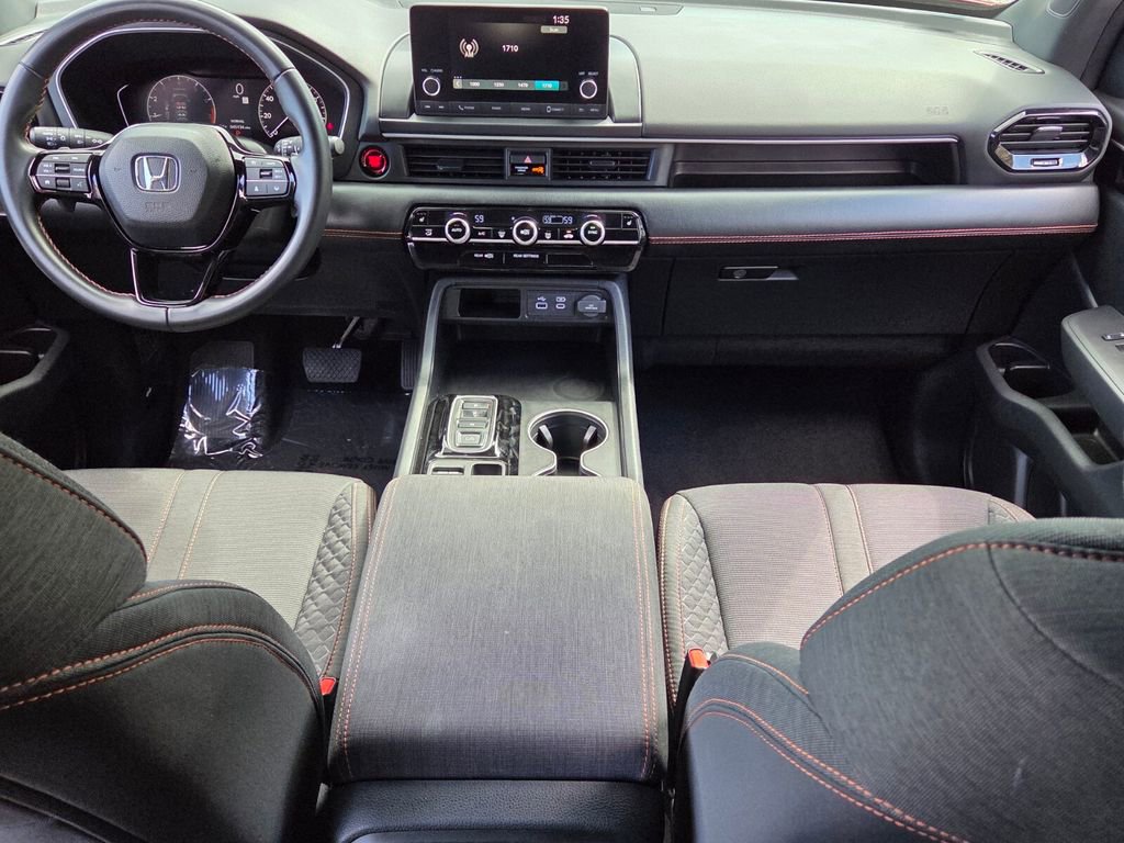 Certified 2023 Honda Pilot Sport image 14