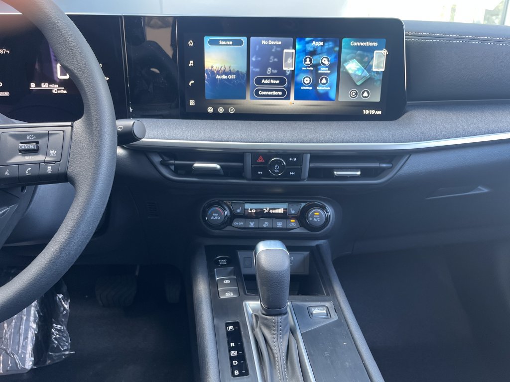 New 2027 Nissan Kicks SV AWD/4WD image 17