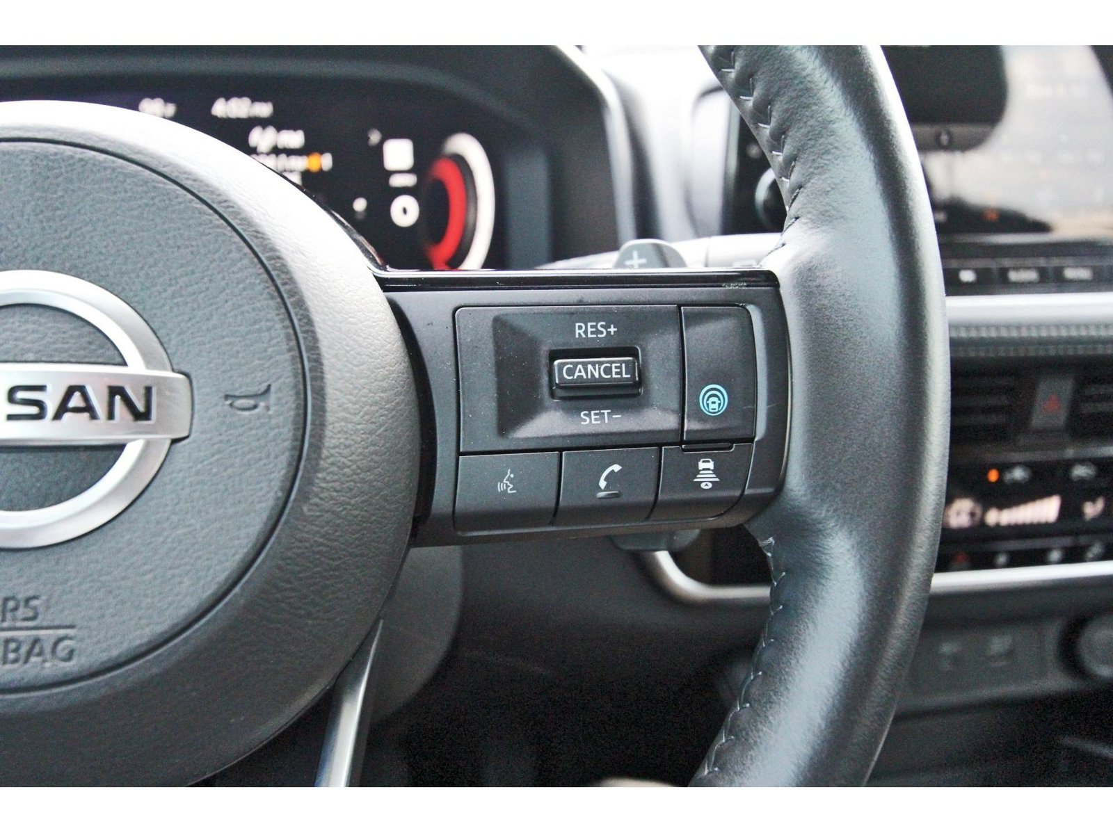 Used 2021 Nissan Rogue Platinum FWD image 23