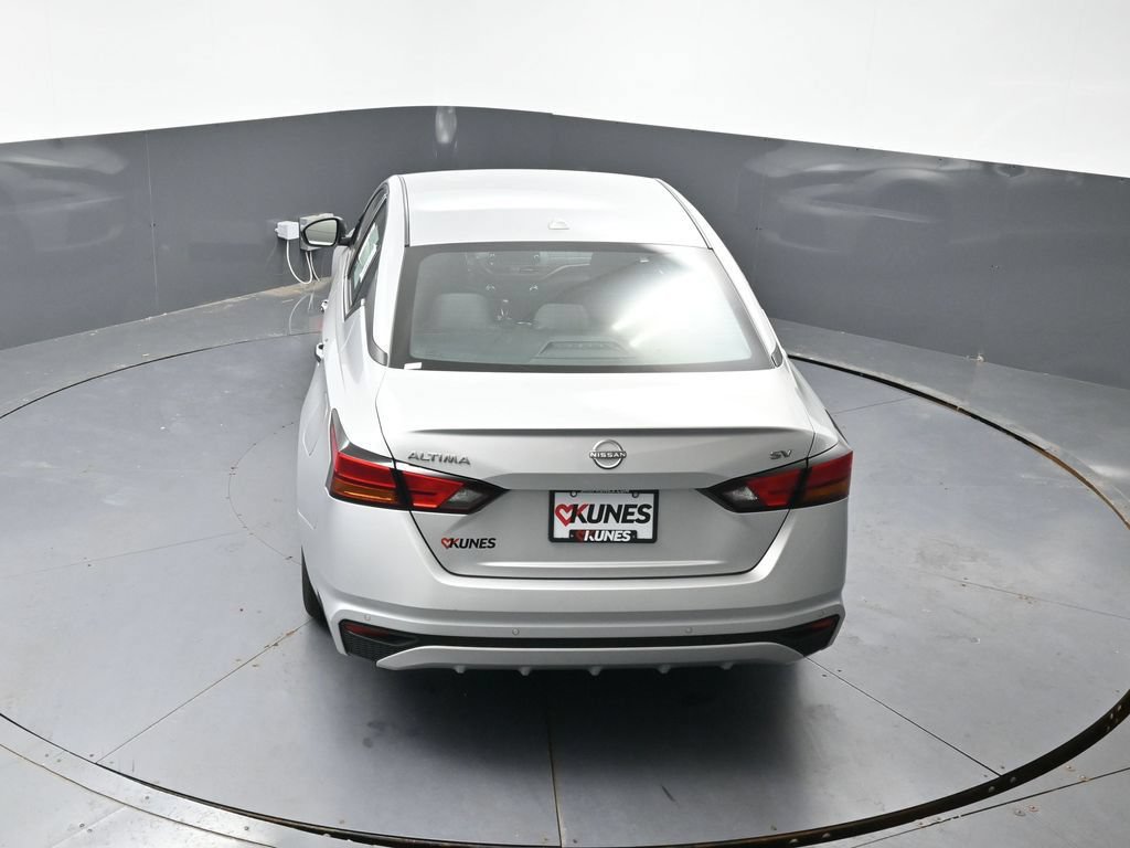 Used 2024 Nissan Altima 2.5 SV FWD image 46