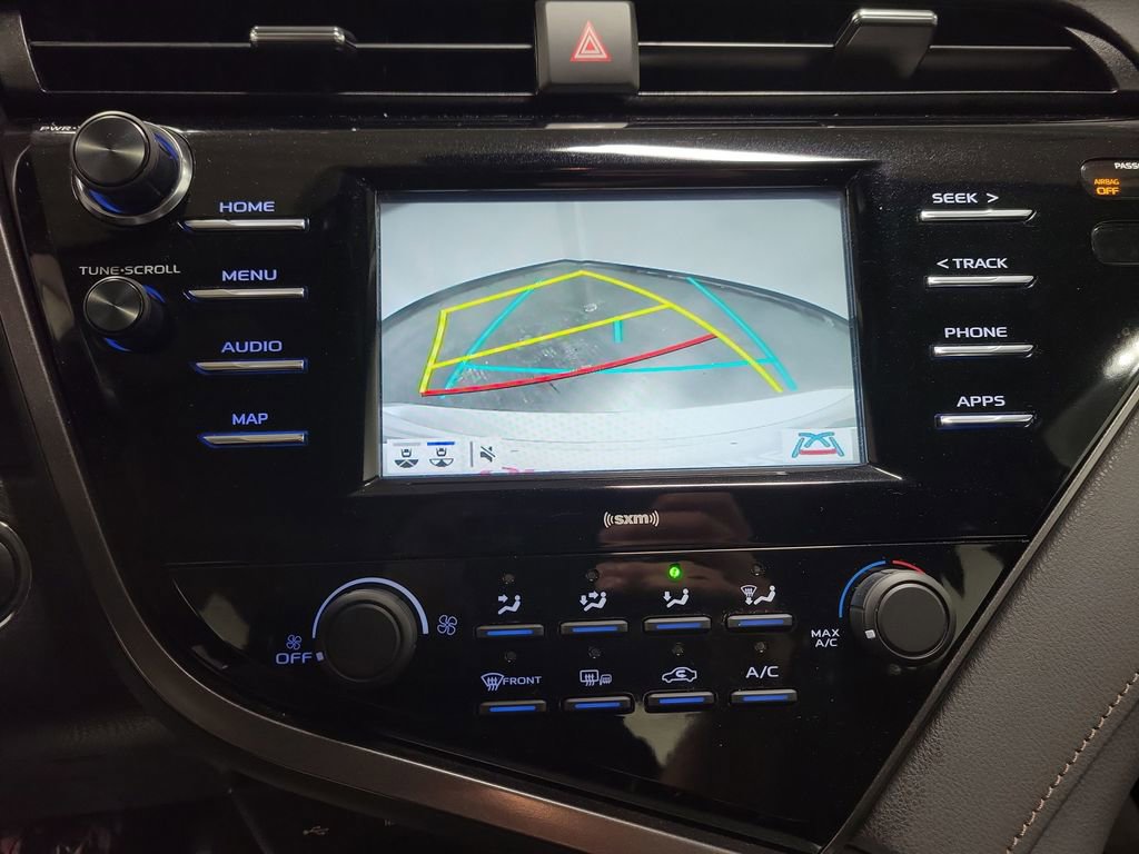 Used 2020 Toyota Camry LE image 15