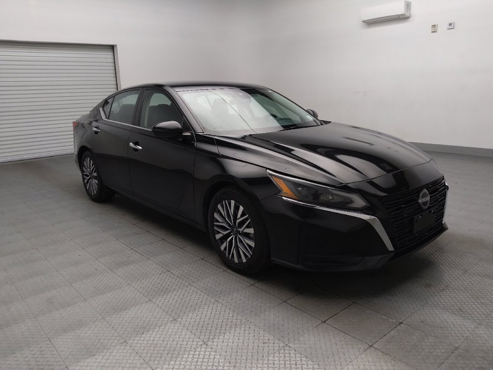 Used 2023 Nissan Altima 2.5 SV image 13