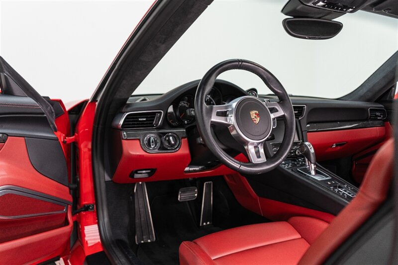 Used 2014 Porsche 911 Turbo S AWD/4WD image 84
