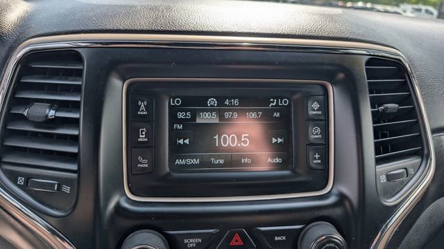 Used 2017 Jeep Grand Cherokee Laredo w/ Quick Order Package 23E AWD/4WD image 21
