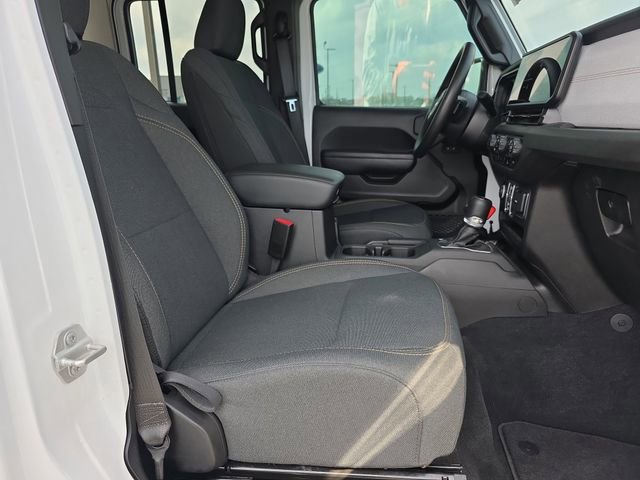 Used 2025 Jeep Gladiator Sport image 17