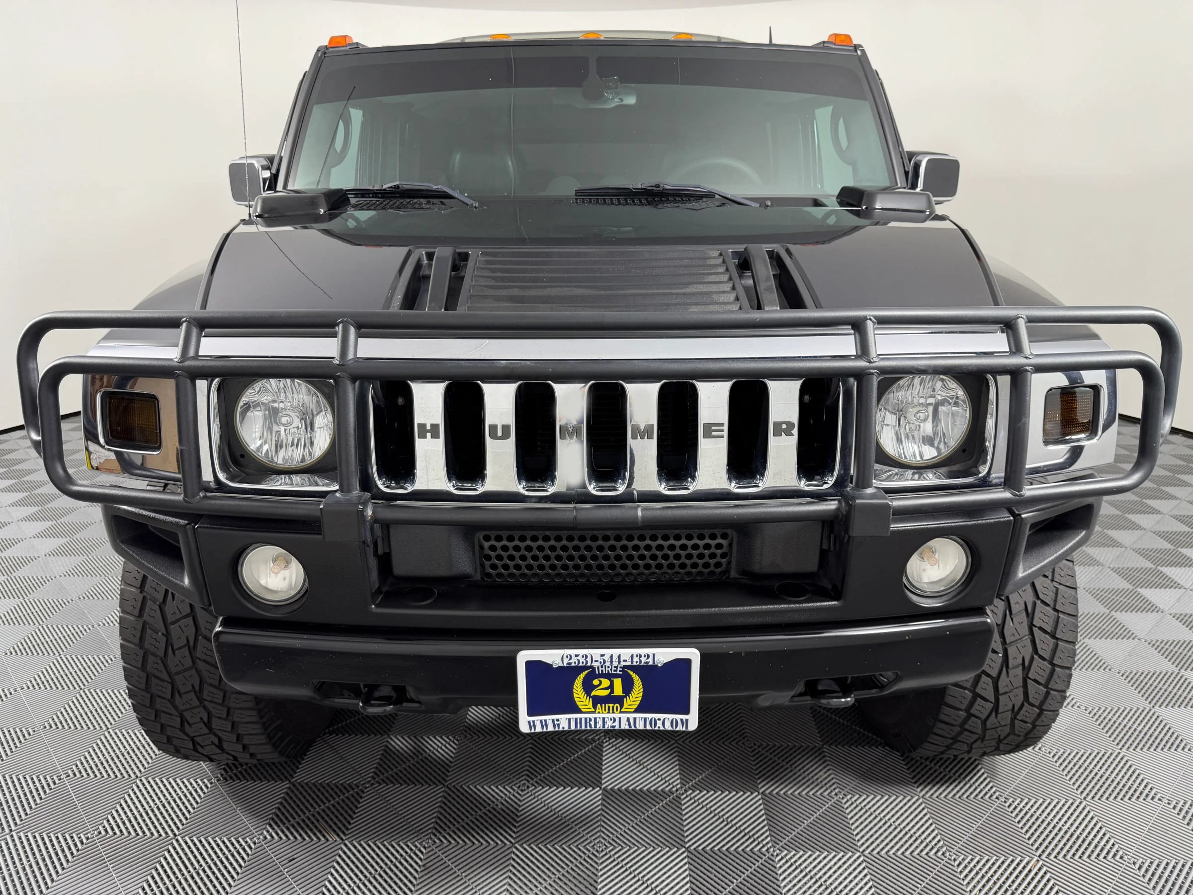 Used 2005 HUMMER H2 w/ Preferred Equipment Group AWD/4WD image 3