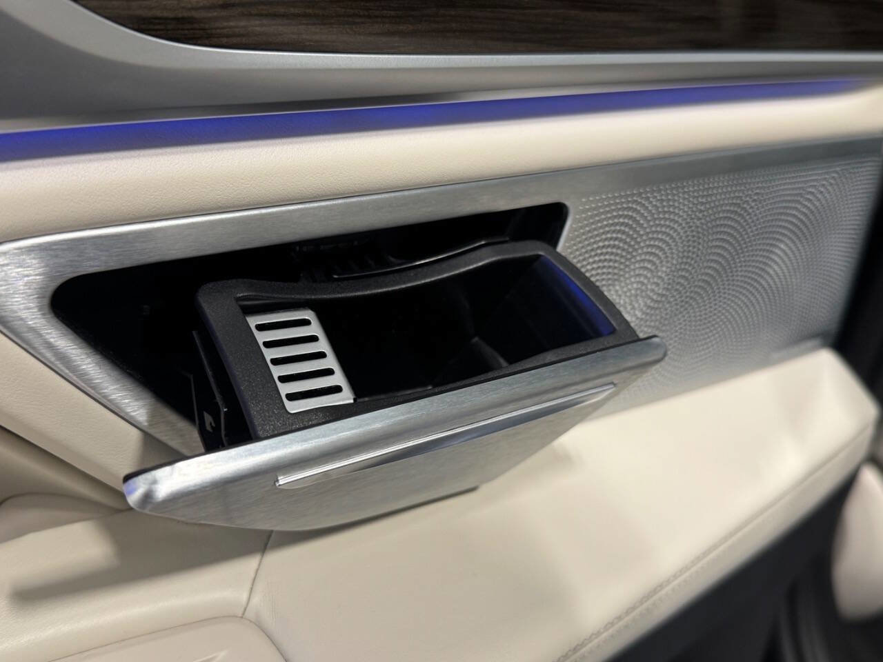 Used 2019 BMW M760i xDrive w/ Luxury Rear Seating Package image 24