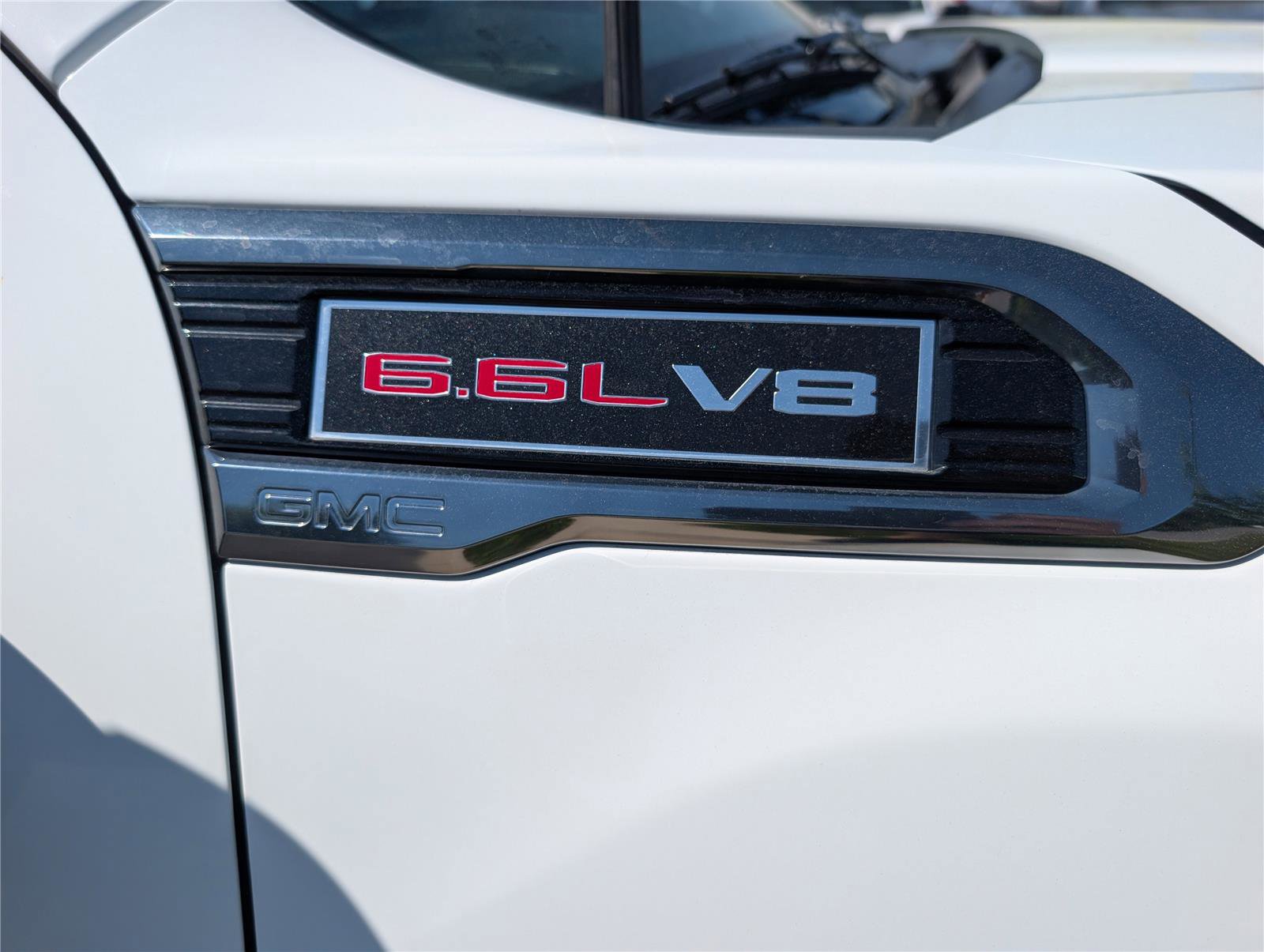 Used 2022 GMC Sierra 2500 AT4 w/ AT4 Preferred Package AWD/4WD image 10