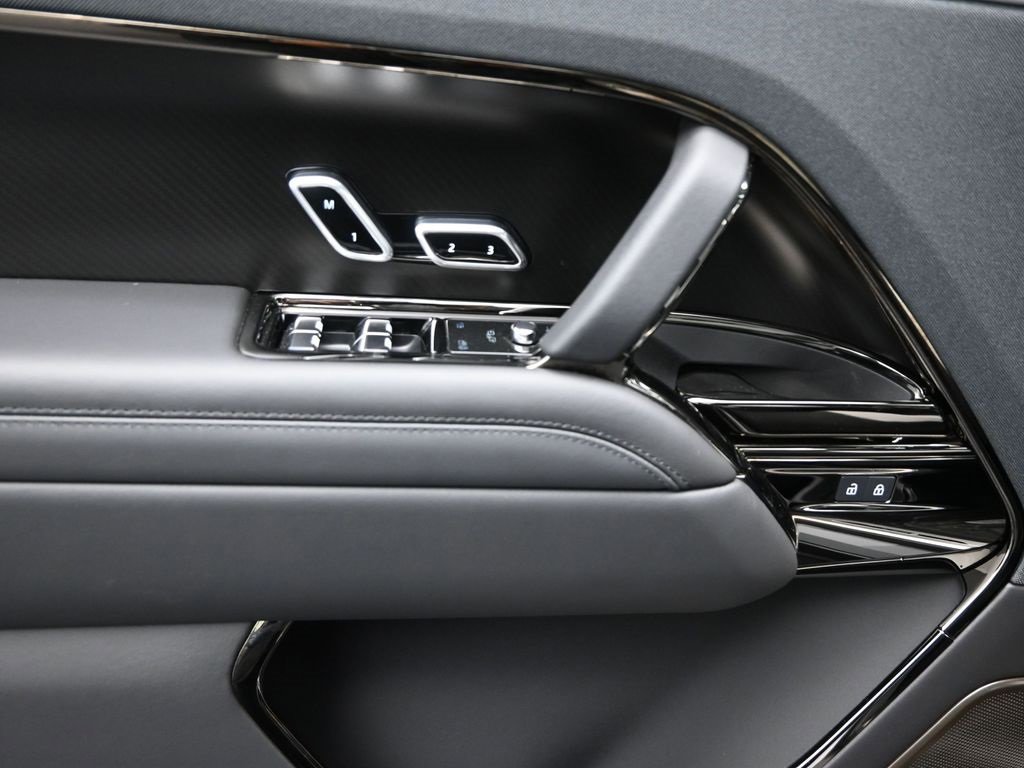 Used 2025 Land Rover Range Rover Sport SV Edition Two image 21