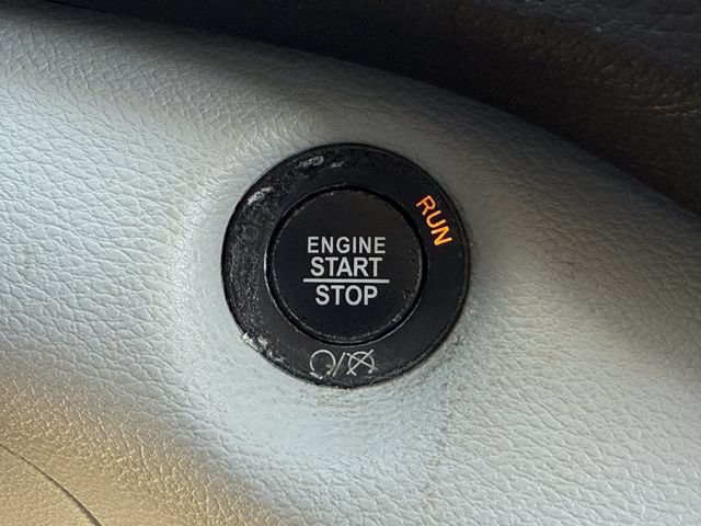 Used 2022 Jeep Cherokee Limited AWD/4WD image 22