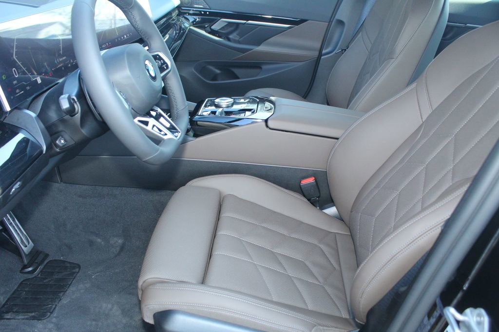 New 2026 BMW 530i xDrive w/ M Sport Package AWD/4WD image 19