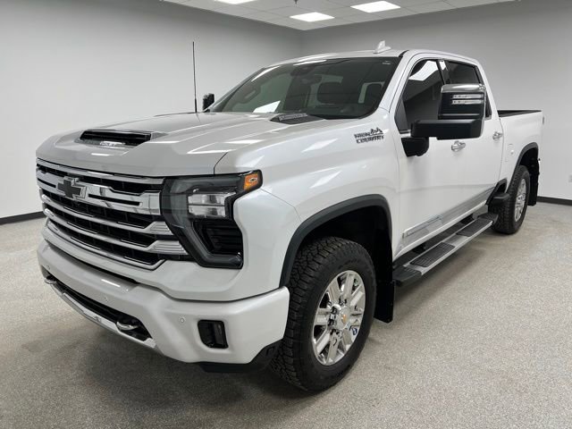 Used 2025 Chevrolet Silverado 3500 High Country w/ Technology Package image 4