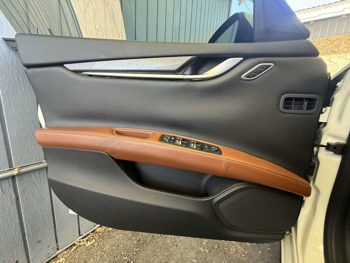 Used 2018 Maserati Ghibli image 28