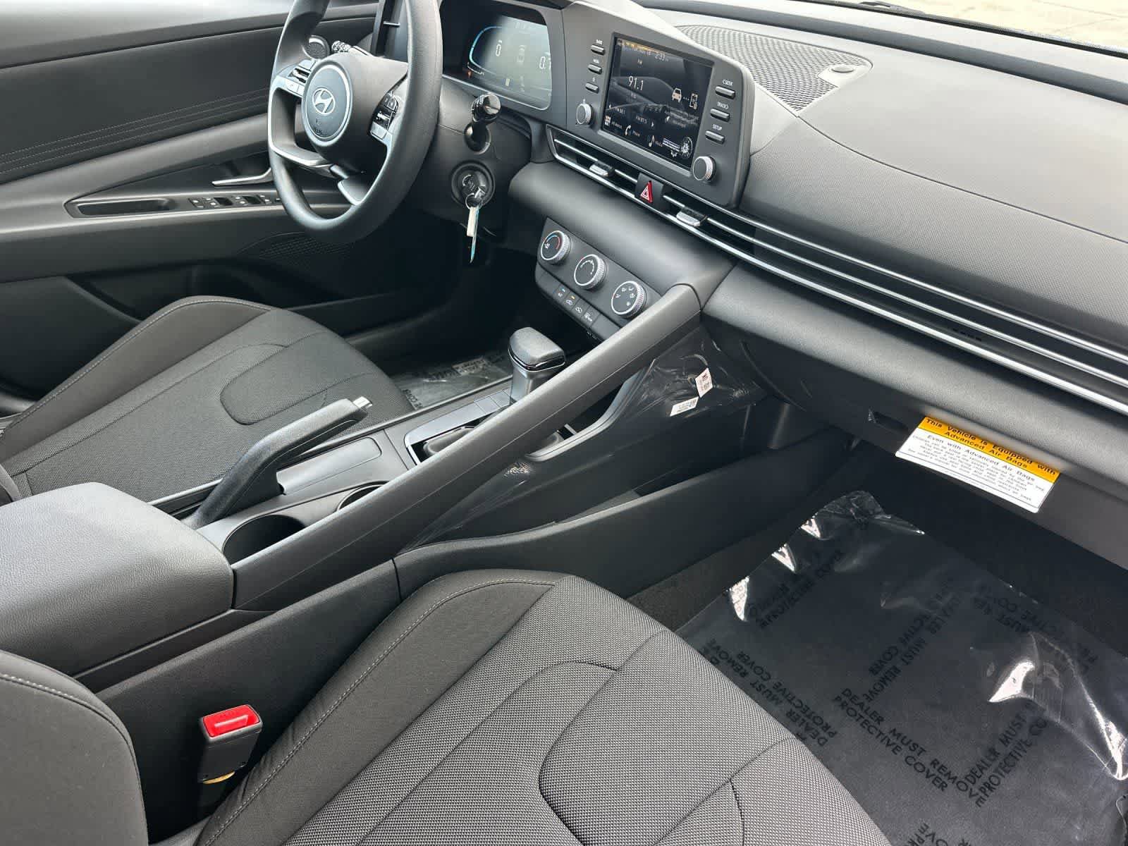New 2026 Hyundai Elantra SE image 16