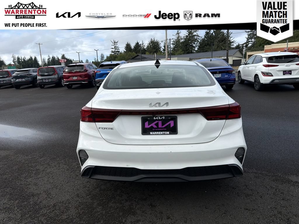 Used 2024 Kia Forte LXS FWD image 5