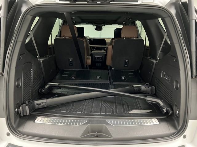 Used 2025 Chevrolet Tahoe High Country AWD/4WD image 51