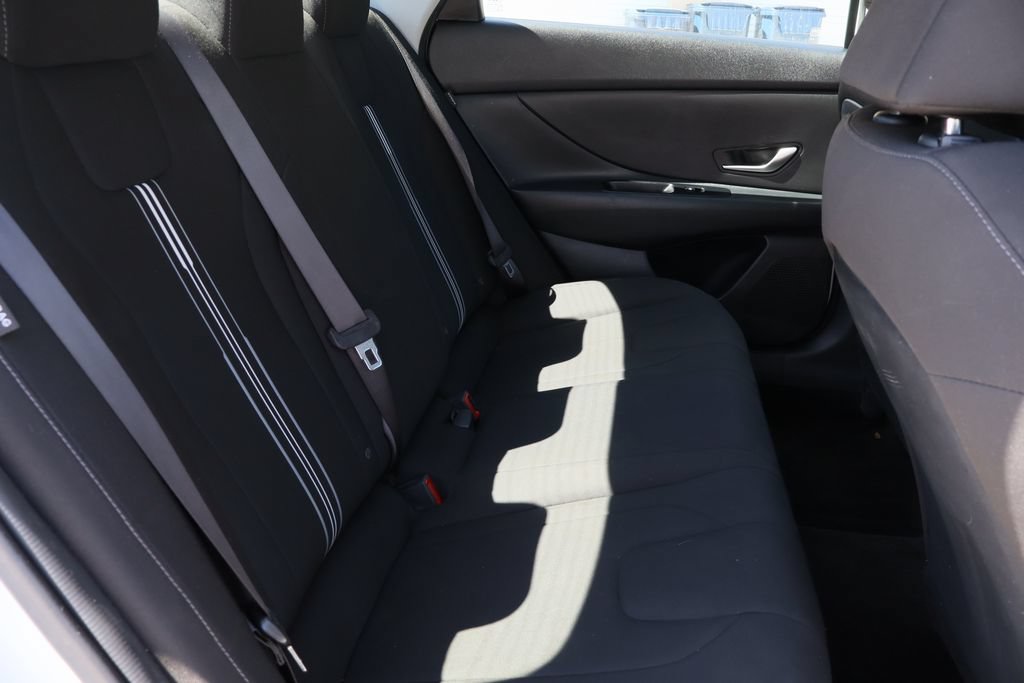 Used 2024 Hyundai Elantra SEL FWD image 25