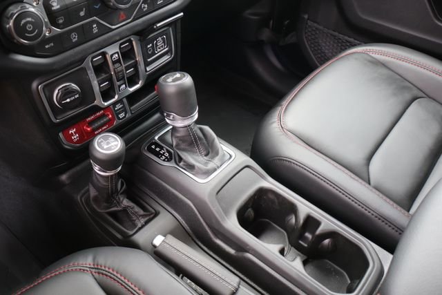 Used 2026 Jeep Wrangler Unlimited Rubicon AWD/4WD image 31