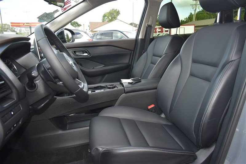 Used 2023 Nissan Rogue SV w/ SV Premium B Package AWD/4WD image 12