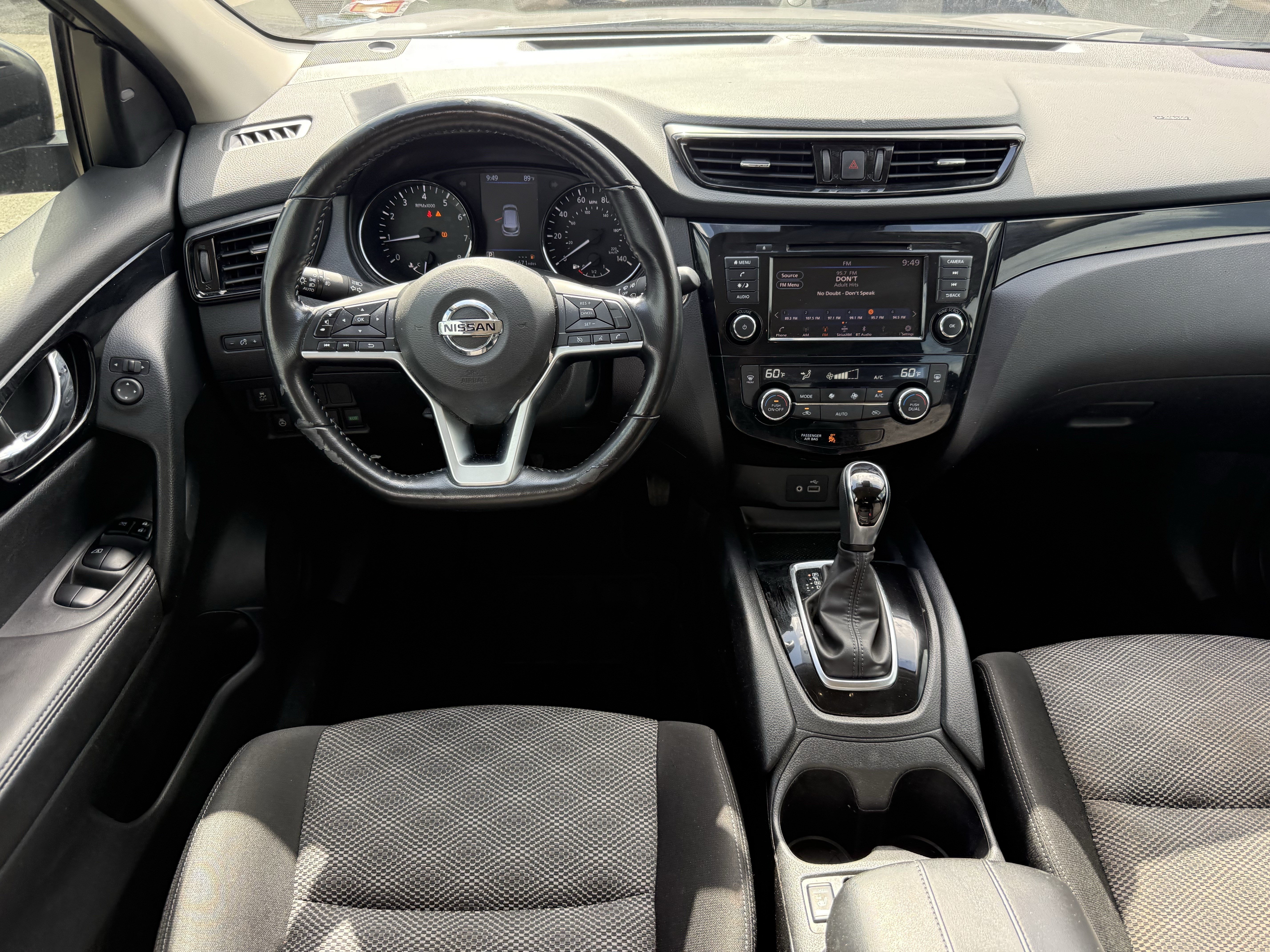 Used 2022 Nissan Rogue Sport SV FWD image 14