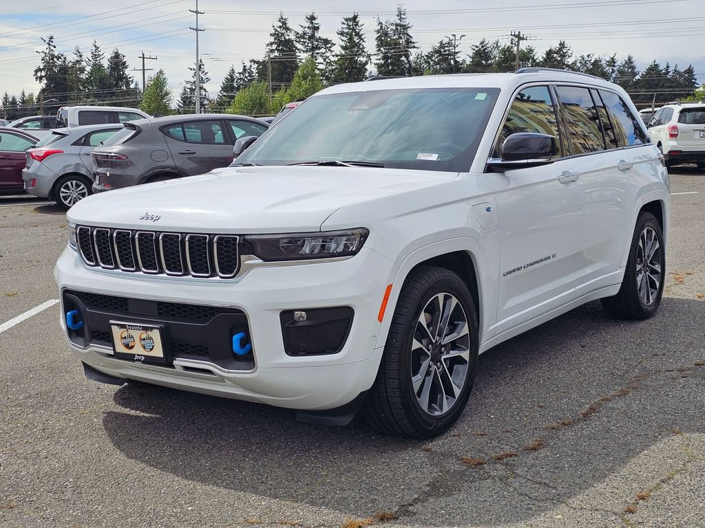 Used 2022 Jeep Grand Cherokee Overland AWD/4WD image 4
